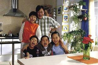 两个人讲吃瓜娱乐圈,两位吃瓜群众的甜蜜碰撞