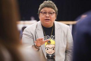 娱乐吃瓜小将韩红,娱乐圈的吃瓜小将，揭秘明星幕后故事